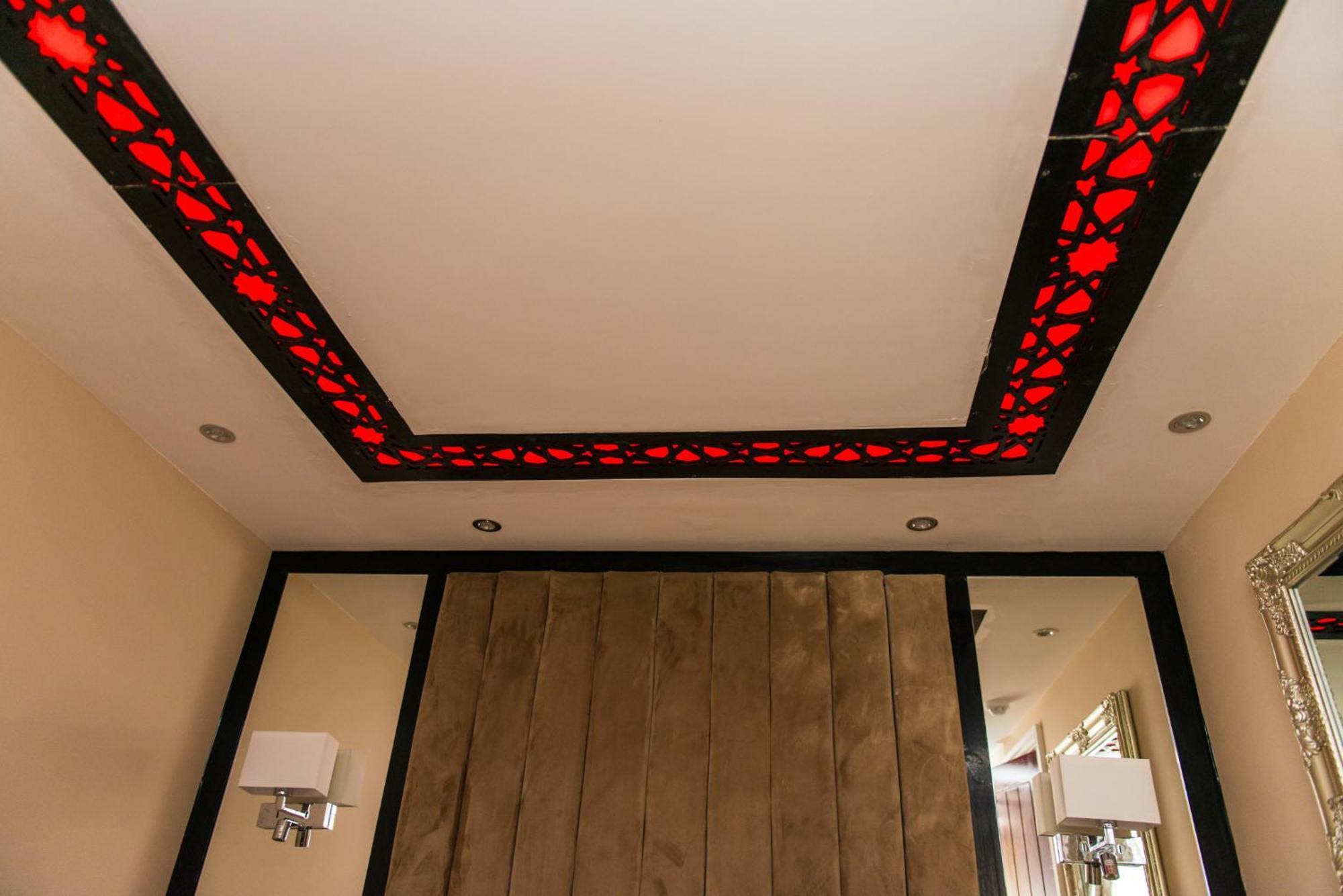 Aphrodite Suites Huddersfield Exteriör bild