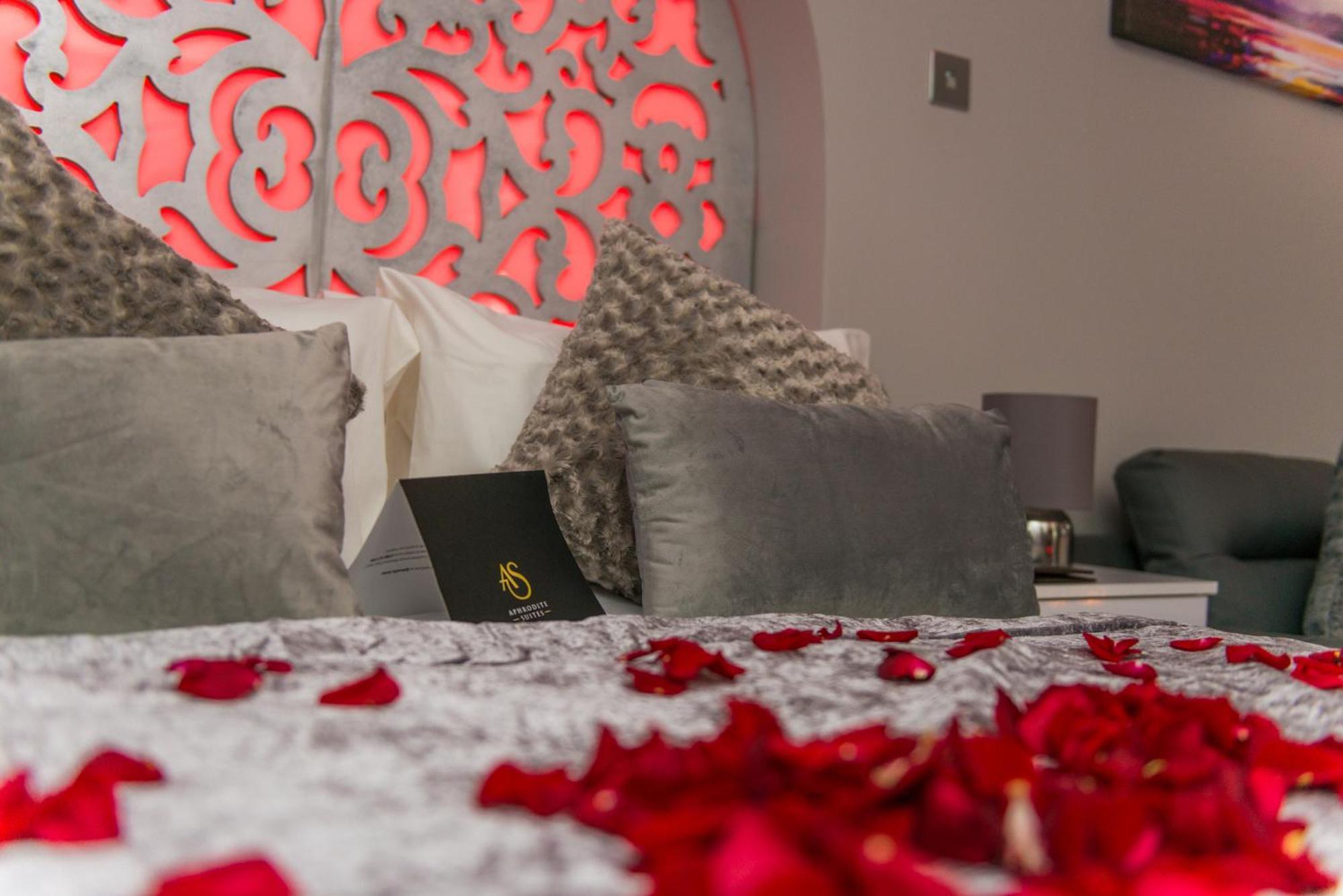 Aphrodite Suites Huddersfield Rum bild