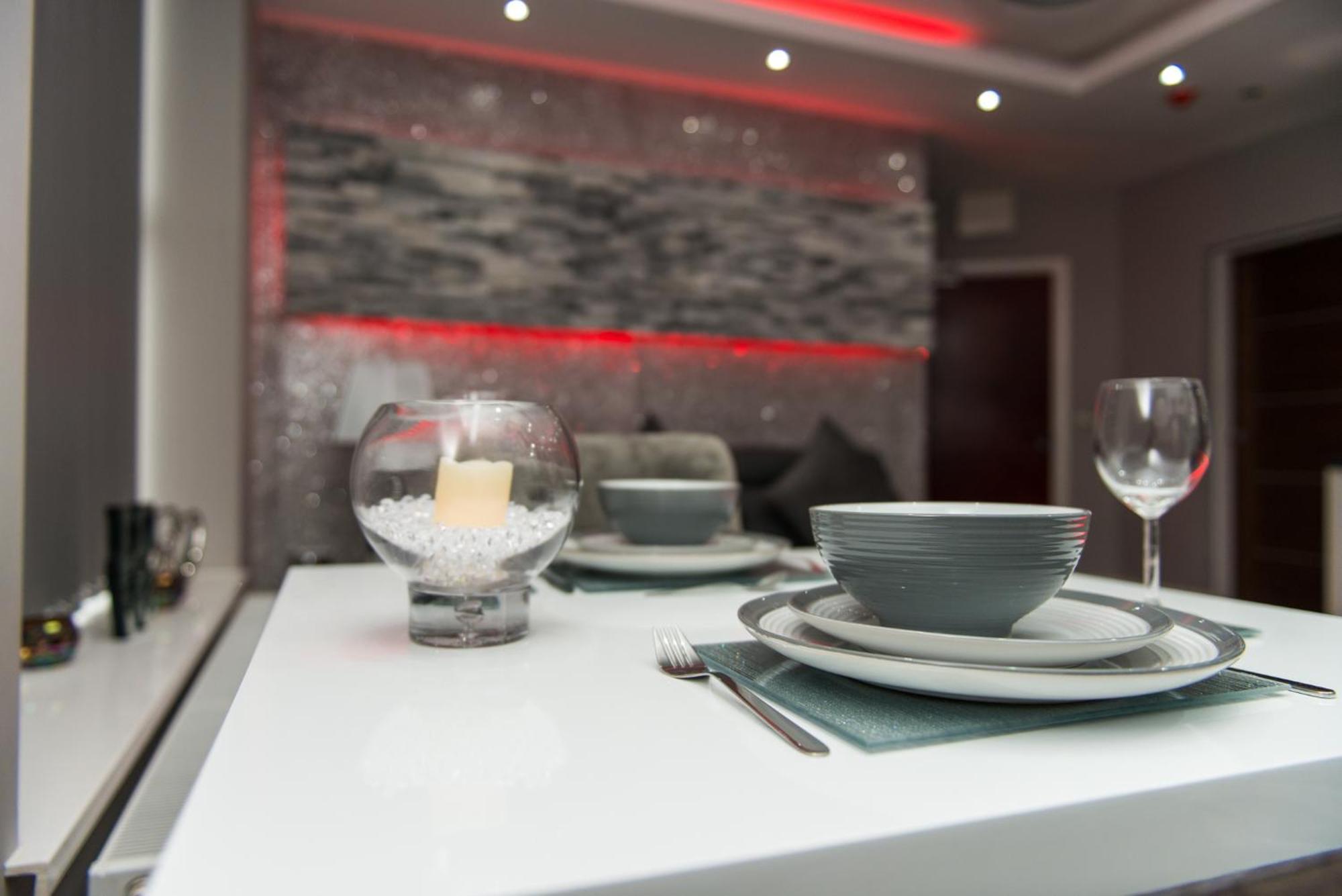 Aphrodite Suites Huddersfield Rum bild