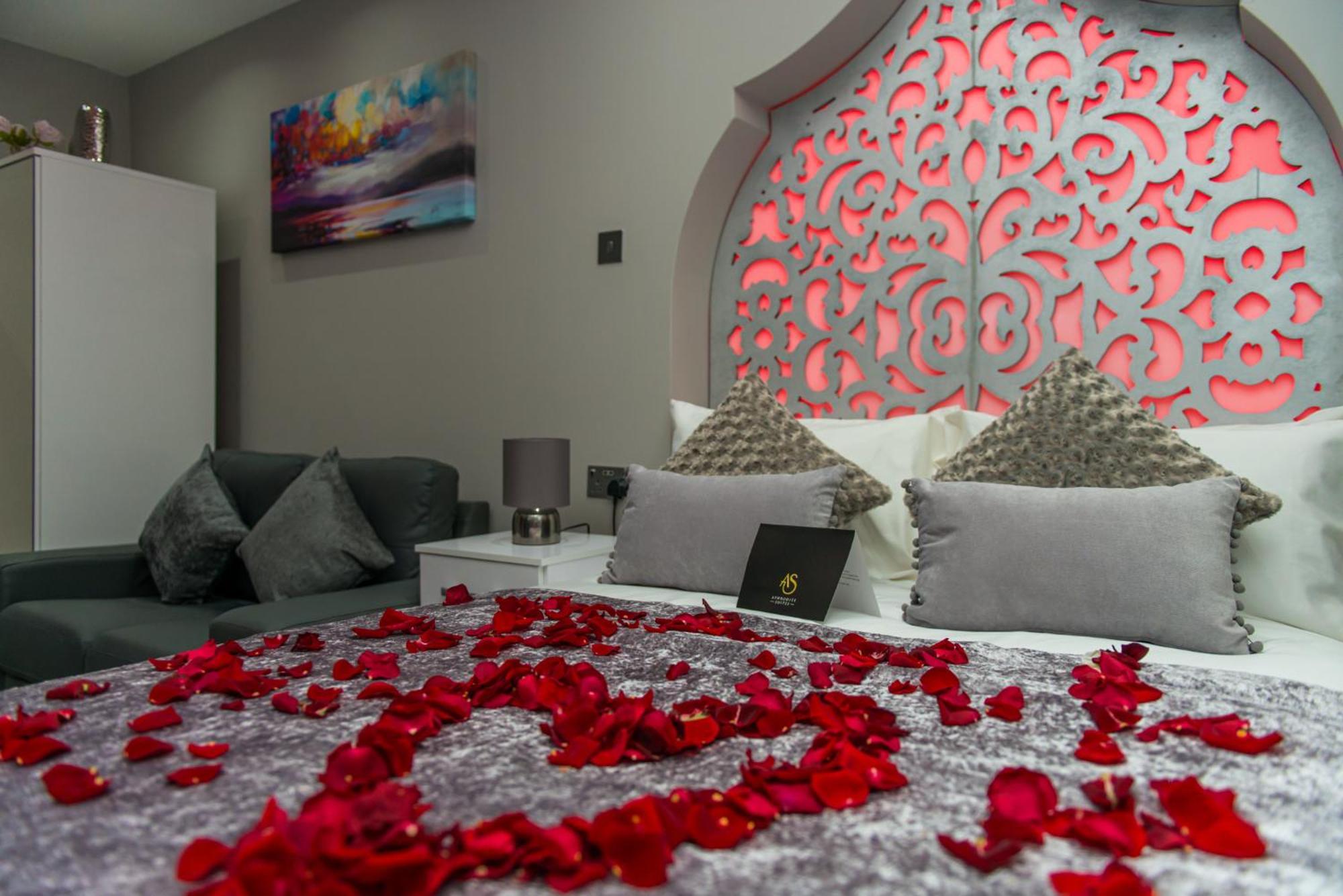 Aphrodite Suites Huddersfield Rum bild
